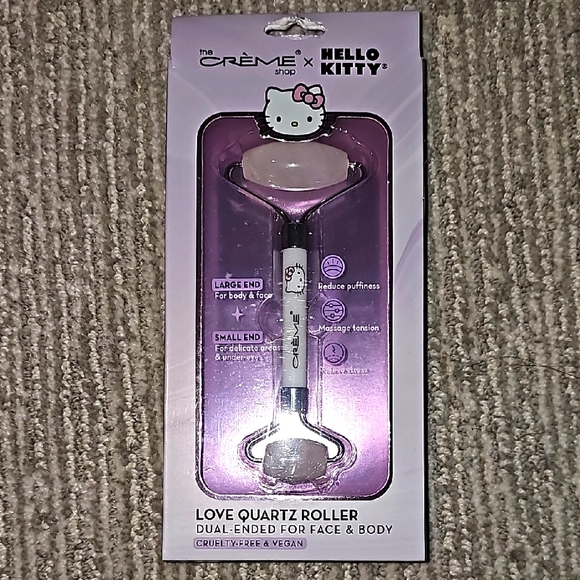 The Crème Shop x Hello Kitty Quartz Gua Sha Roller - Picture 1 of 5